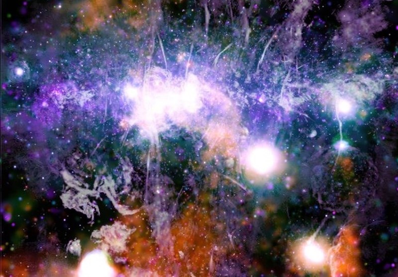 12 تصویر رؤیایی از زمین در آغوش کهکشان راه‌شیری