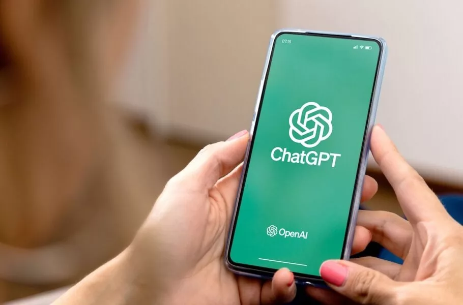 ChatGPT برای نوجوانان امن‌تر می‌شود؛ ممنوعیت گفتگو درباره خودکشی