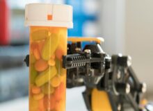 آیا هوش مصنوعی می‌تواند دارو تجویز کند؟