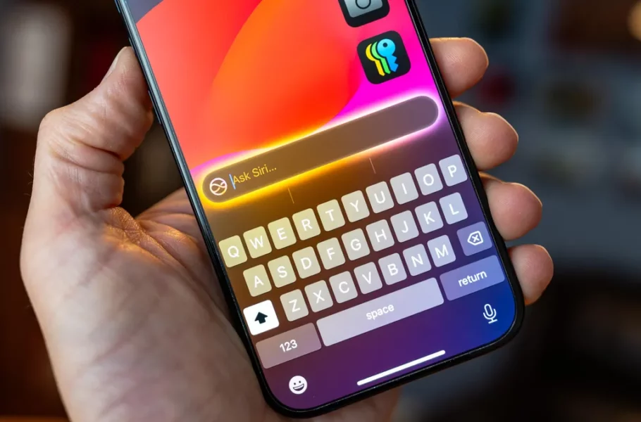 اپل با چت‌باتی شبیه ChatGPT قابلیت‌های نسخه جدید سیری را آزمایش می‌کند