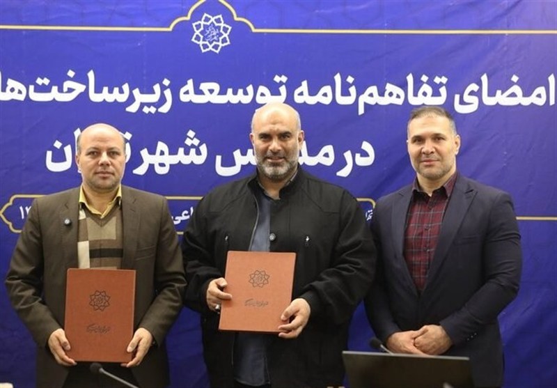 تفاهم شهرداری تهران و آموزش‌وپرورش برای توسعه زمین‌های چمن مصنوعی در مدارس مناطق کم‌برخوردار