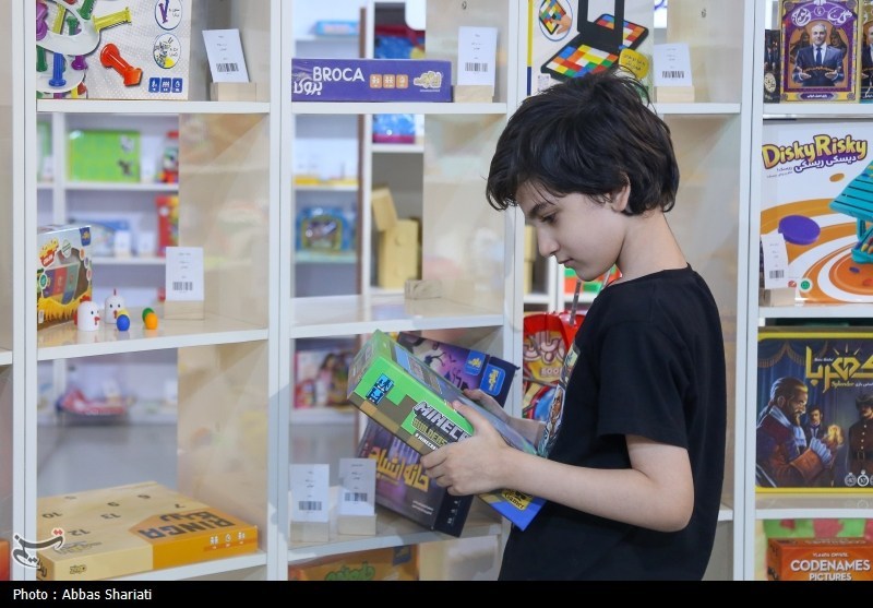 تولید «دلاری»، دستمزد«ریالی»؛ سهم کودکان از اسباب‌بازی باز هم آب رفت