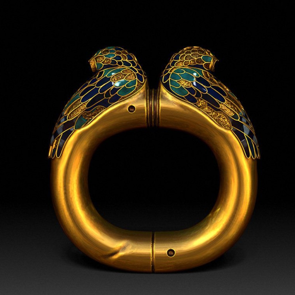 دستبند زرین هخامنشی با اردک‌های نشسته