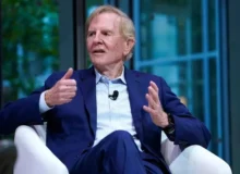 مدیرعامل سابق اپل OpenAI را اولین رقیب واقعی اپل در چند دهه اخیر می‌داند