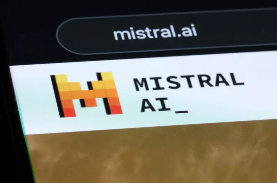 میسترال از Mistral Code رونمایی کرد؛ رقیب GitHub Copilot و Cursor