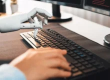 نتایج غیرمنتظره مطالعه جدید: هوش مصنوعی سرعت توسعه‌دهندگان باتجربه را کاهش می‌دهد