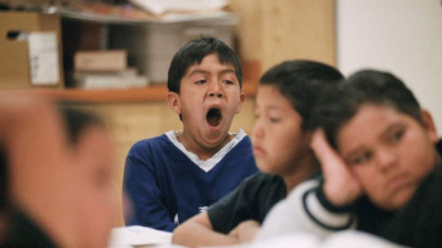 کمخوابی چگونه تمرکز و آرامش نوجوانان را بههم میریزد؟