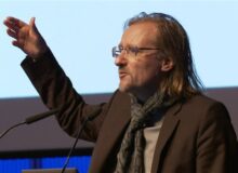 از الگوریتم‌ها تا هوش مصنوعی: چگونه هنر دیجیتال یاد گرفت فکر کند