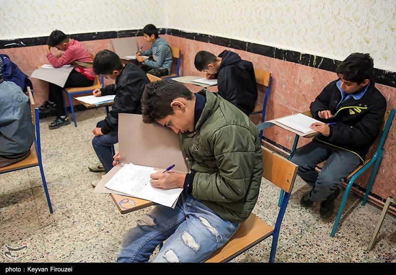 برگزاری امتحانات داخلی مدارس به صورت حضوری منع قانونی ندارد