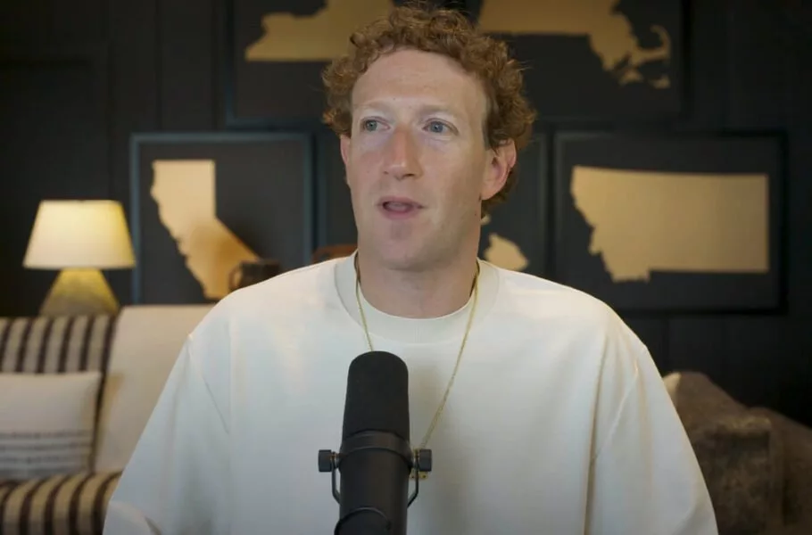 مارک زاکربرگ رقبای متا را به تلاش برای ساخت یک هوش مصنوعی خداگونه متهم کرد