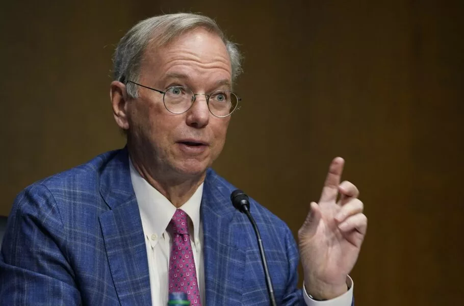 مدیرعامل سابق گوگل خواستار سرمایهگذاری بیشتر روی دیتاسنترهای هوش مصنوعی شد