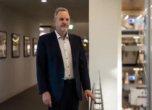 مدیرعامل شرکت آرم می‌ترسد که انسان‌ها کنترل هوش مصنوعی را از دست بدهند