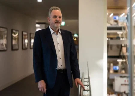 مدیرعامل شرکت آرم می‌ترسد که انسان‌ها کنترل هوش مصنوعی را از دست بدهند