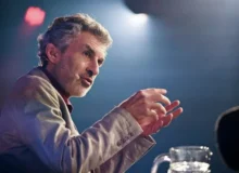 پدرخوانده هوش مصنوعی: سیستم‌های فعلی به‌سمت فریب‌کاری استراتژیک حرکت می‌کنند