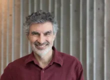  پدرخوانده هوش مصنوعی هشدار داد: شاید هیولاهایی بسازیم که از ما قوی‌تر باشند