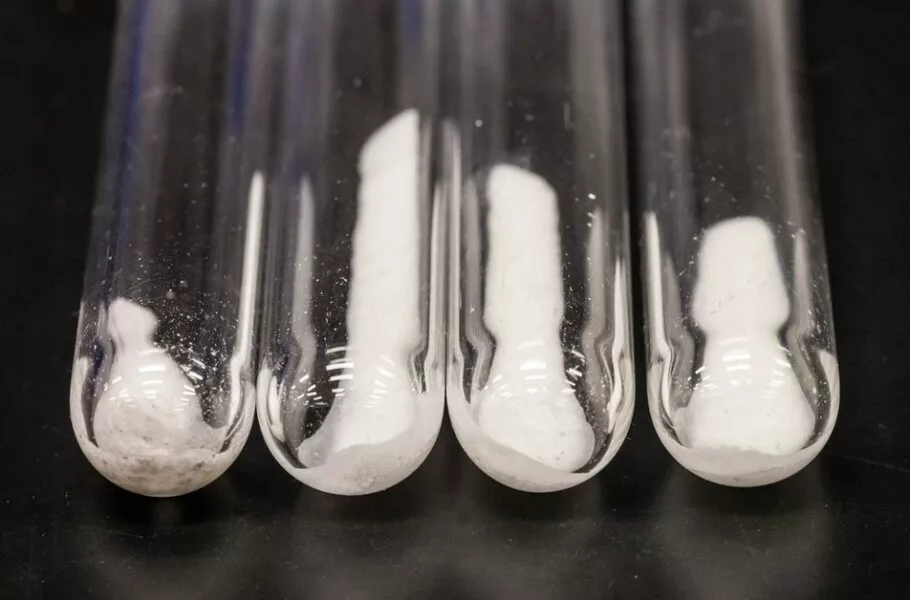 کشف مایکروسافت با کمک هوش مصنوعی: ماده‌ای که نیاز به لیتیوم برای ساخت باتری را 70 درصد کاهش می‌دهد