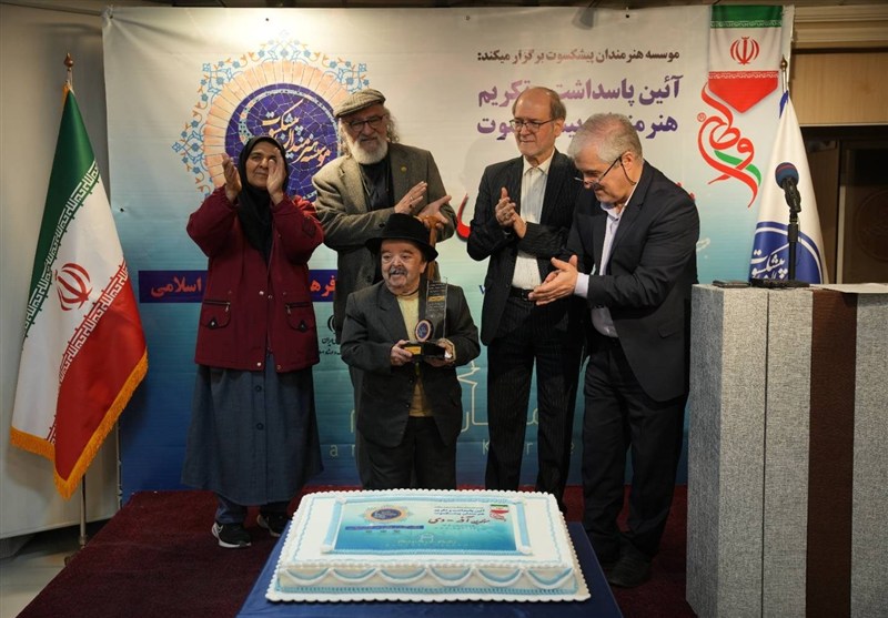 هنرمندان , داریوش ارجمند , 