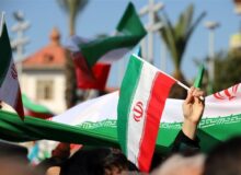 چرا با وجودِ نقد، هنوز پای این «نظام» ایستاده‌ایم؟