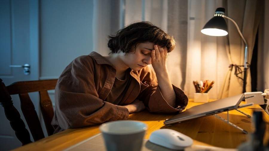 چرا در زمستان احساس استرس و خستگی می‌کنیم؟