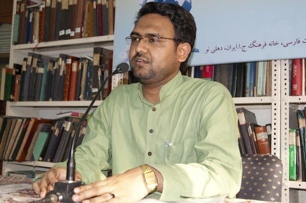 شعری که شاعر هندی به رهبر انقلاب تقدیم کرد