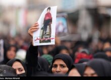 فرشته‌های مینابی نماد مظلومیت کودکان و نوجوانان ایرانی‌اند