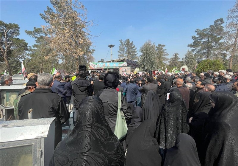 مراسم خاکسپاری امیر عزیز نصیرزاده برگزار شد