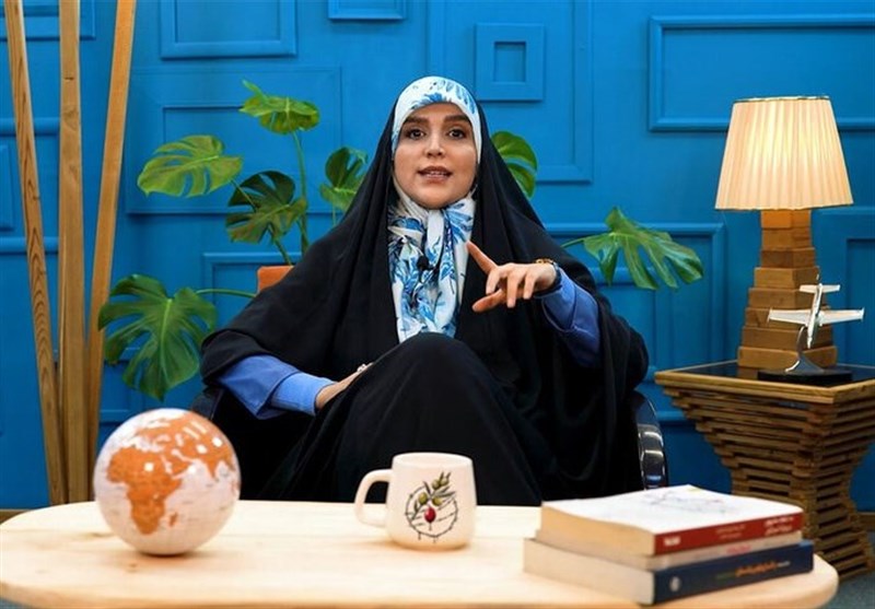 مژده لواسانی: تا هستم و خواهم بود، تنها سمت ایران می‌مانم