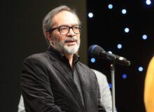 کارن همایونفر برای وعده صادق4 مارش نظامی نواخت