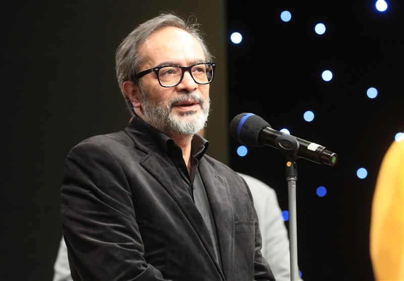 کارن همایونفر برای وعده صادق4 مارش نظامی نواخت