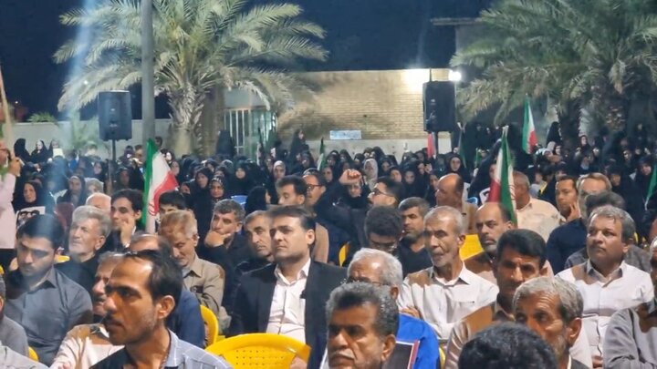 اجتماع شبانه مردم آبدان