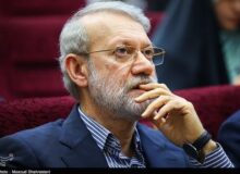از کتابخانه‌های فلسفه تا متن قانون اساسی