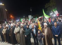 استمرار تجمع شبانه سنندجی‌ها با فریادهای مرگ بر آمریکا در حمایت از وطن