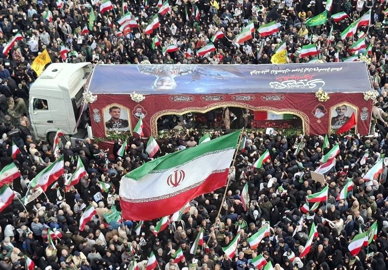 بدرقه شهیدان تنگسیری و اسحاقی توسط  اهالی پایتخت