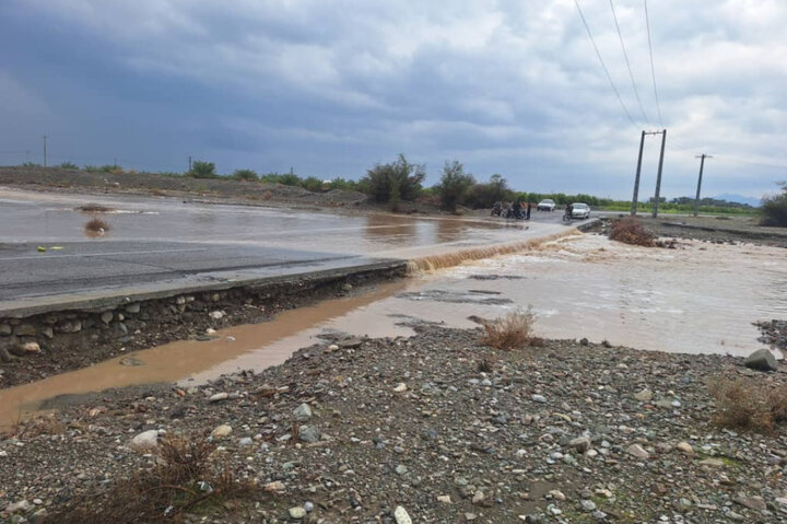 جاری شدن سیلاب در مناطق مختلف استان ایلام
