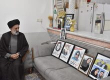 دیدار نماینده ولی‌فقیه در بنیاد شهید با خانواده شهدای جنگ رمضان