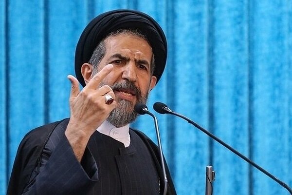 رهبر شهید با اراده استوار امت اسلام را در مسیر اقتدار هدایت کرد