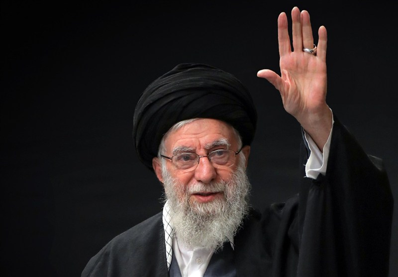 روایت صدری نیا از حساسیت رهبر شهید انقلاب  به زبان فارسی