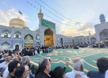 رونمایی از ابرپرچم نقشه ایران در حرم رضوی