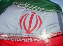 رژه اسکیت سواران اصفهانی با پرچم ایران