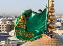 صبح میلاد حضرت رضا(ع)، پوش ضریح و پرچم گنبد منور تعویض می‌شود