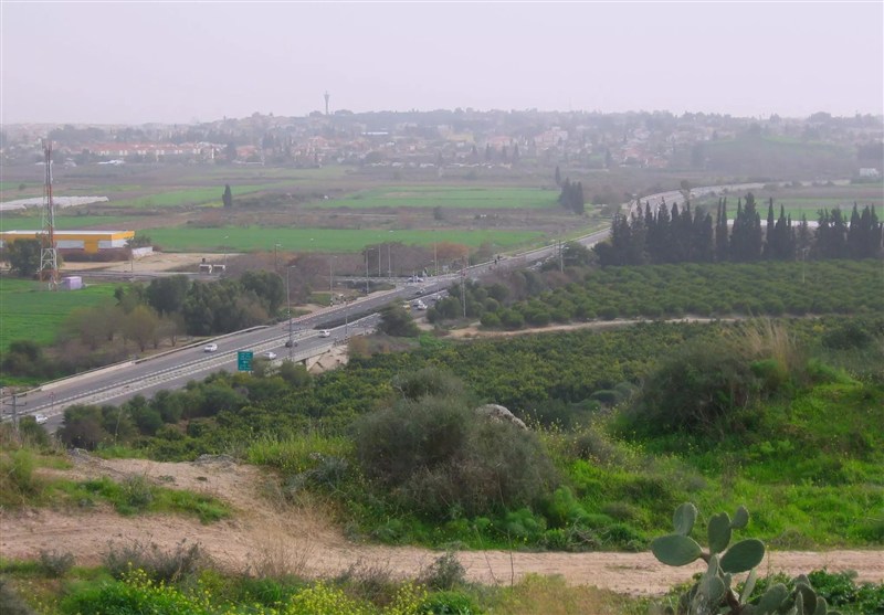 پیراهنهای سوزندوزیشده «قطره» نام دیگر فلسطین است رژیم صهیونیستی (اسرائیل) , شهرک سازی رژیم صهیونیستی اسرائیل , اسرای فلسطینی , احتلال فلسطین عام 1948 , النازحین الفلسطینیین , کشور فلسطین , المقاومة الفلسطینیة , النکبة ,