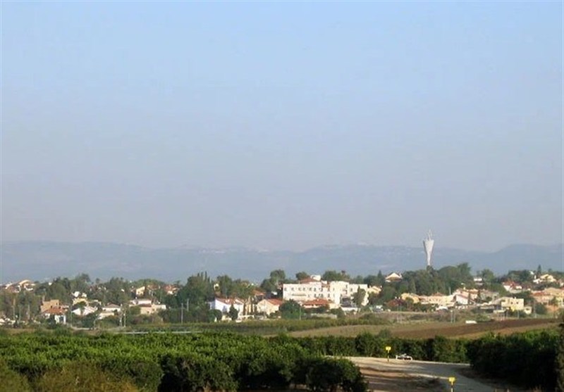 پیراهنهای سوزندوزیشده «قطره» نام دیگر فلسطین است رژیم صهیونیستی (اسرائیل) , شهرک سازی رژیم صهیونیستی اسرائیل , اسرای فلسطینی , احتلال فلسطین عام 1948 , النازحین الفلسطینیین , کشور فلسطین , المقاومة الفلسطینیة , النکبة ,
