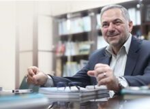 مدرسه از محور کتاب به محور برنامه درسی حرکت می‌کند
