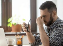 چرا مغز اشتباهات را توجیه می‌کند؟