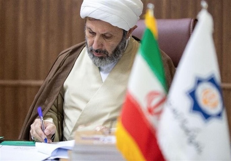 ایمانیپور: خبرنگار غبار تحریف را میزداید