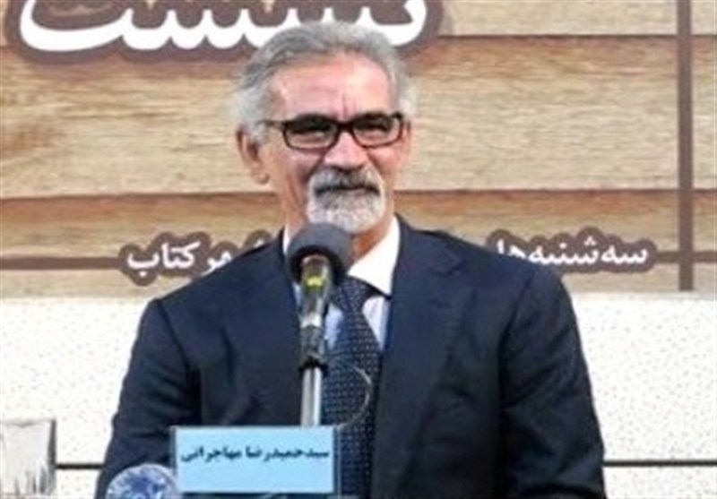 برای نوشتن از میناب، در آرامستانهای شهر زندگی کردم کتاب , داستان , مدرسه شجره طیبه میناب , جنگ آمریکا و رژیم صهیونیستی علیه ایران , شهید , آمریکا ,
