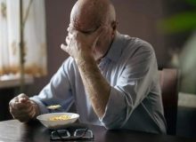چرا آدم‌های تنها بیشتر در معرض کمبود ویتامین هستند؟