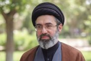 آیت‌الله خامنه‌ای: فتح قله‌های پیشرفت، مأموریت دانش‌آموزان و دانشجویان
