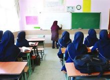 مدرسه رایگان است؛ اما هزینه‌هایش را چه کسانی می‌پردازند؟